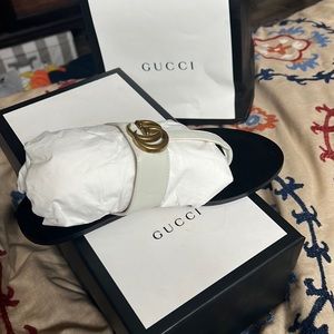 Gucci Thong sandals.